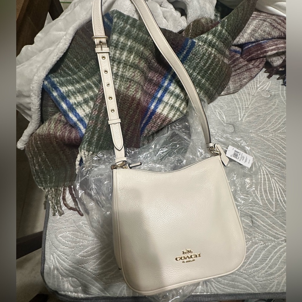 BRAND NEW Coach Ellie File Bag